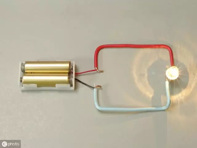 电压kV为什么k要小写,原因你知道吗?kVkA的V和A为啥要<em>大写</em>?的图9